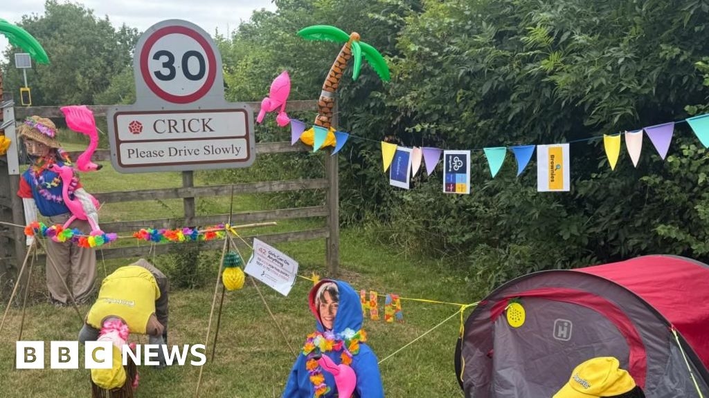 In Pictures: Crick Scarecrow Festival 2025