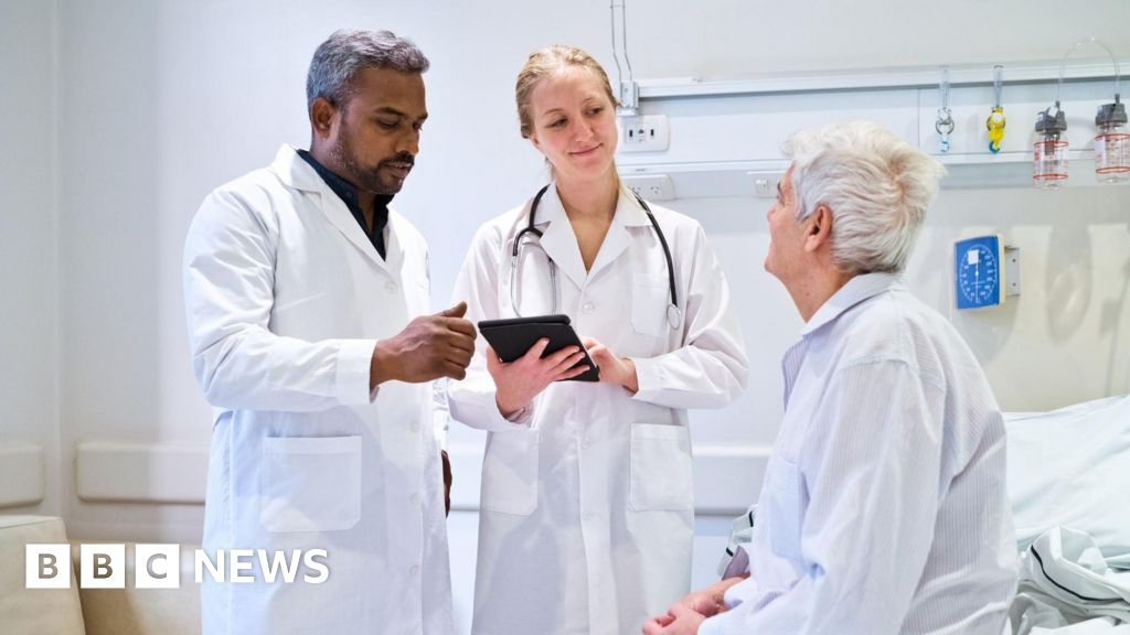 Physician associates need new job title, says review