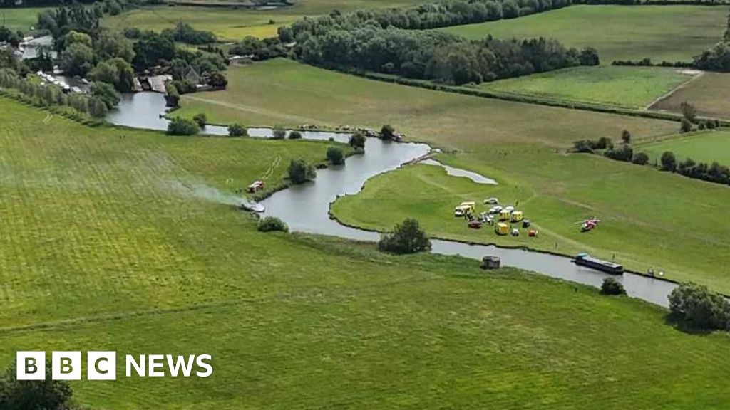 Lechlade boat fire: Toddler suffers serious burns in boat explosion