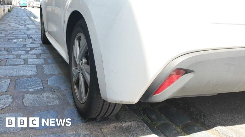 'Pavement surfing' fines issued halved in 10 years