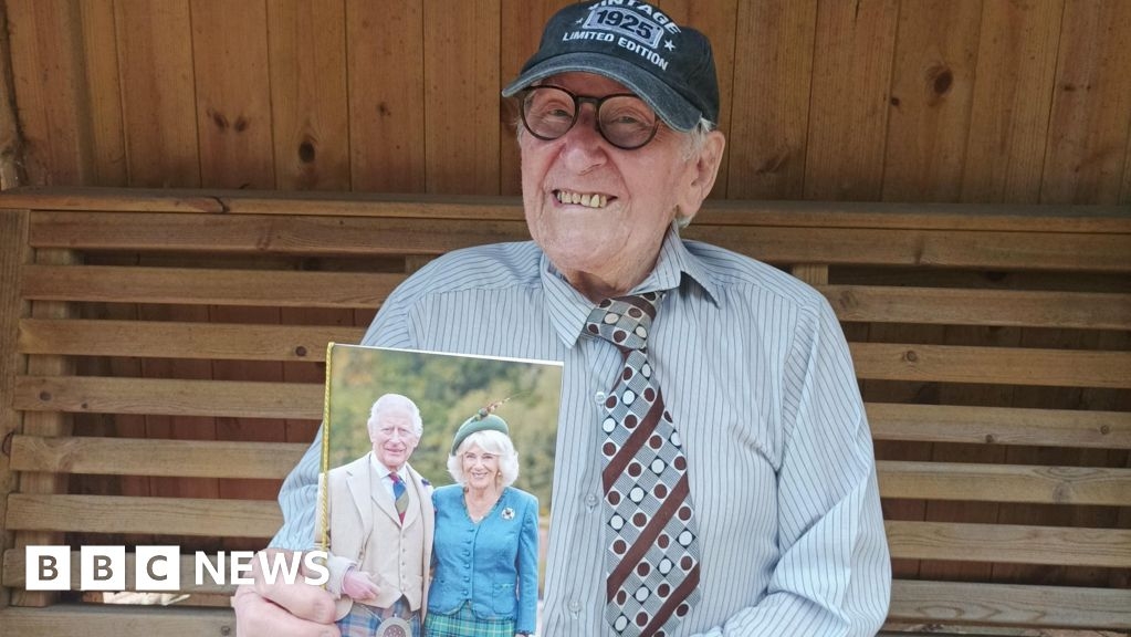 Wolverhampton tea dance organist celebrates 100th birthday