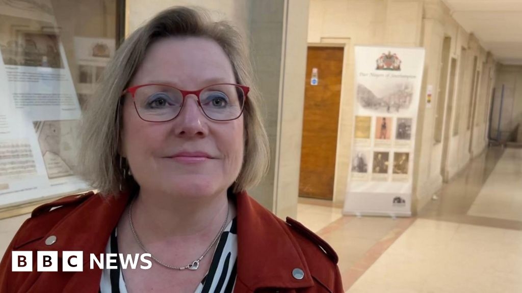 Southampton City Council leader to stand down and run for mayor