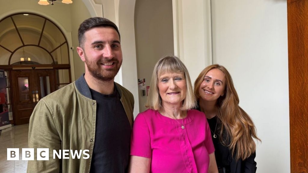 Belfast Registrar signs off after 36k births and deaths
