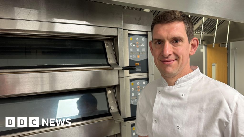 Top chef returns to Northampton College to train next generation