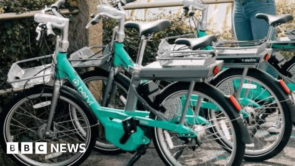 Dorset councillor says e-bike hire scheme withdrawal 'a mess'