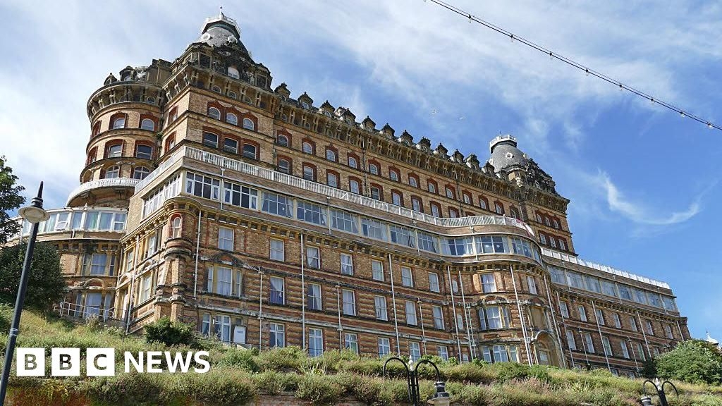Scarborough Grand Hotel 'highly suitable' for kittiwake nest site