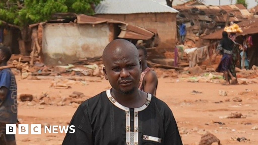 Nigeria floods: "I watched helplessly as water washed my family away"