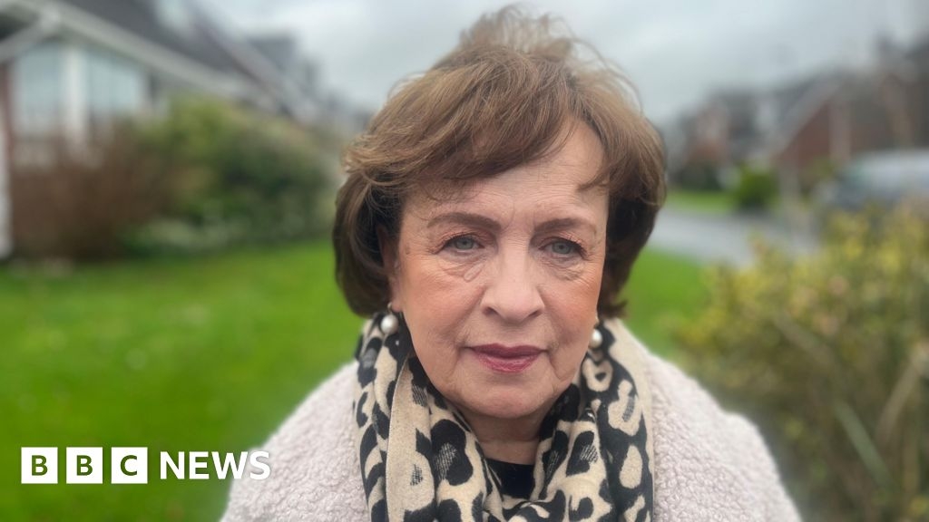 Belfast maternity hospital delay a 'scandal'