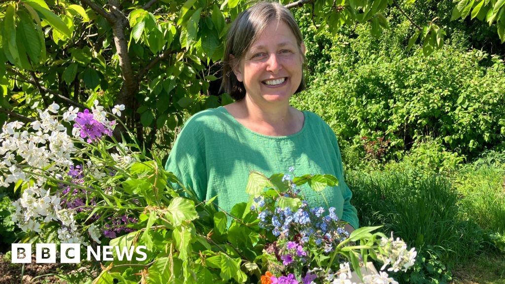 Chelsea Flower Show: Birmingham florist has first funeral display