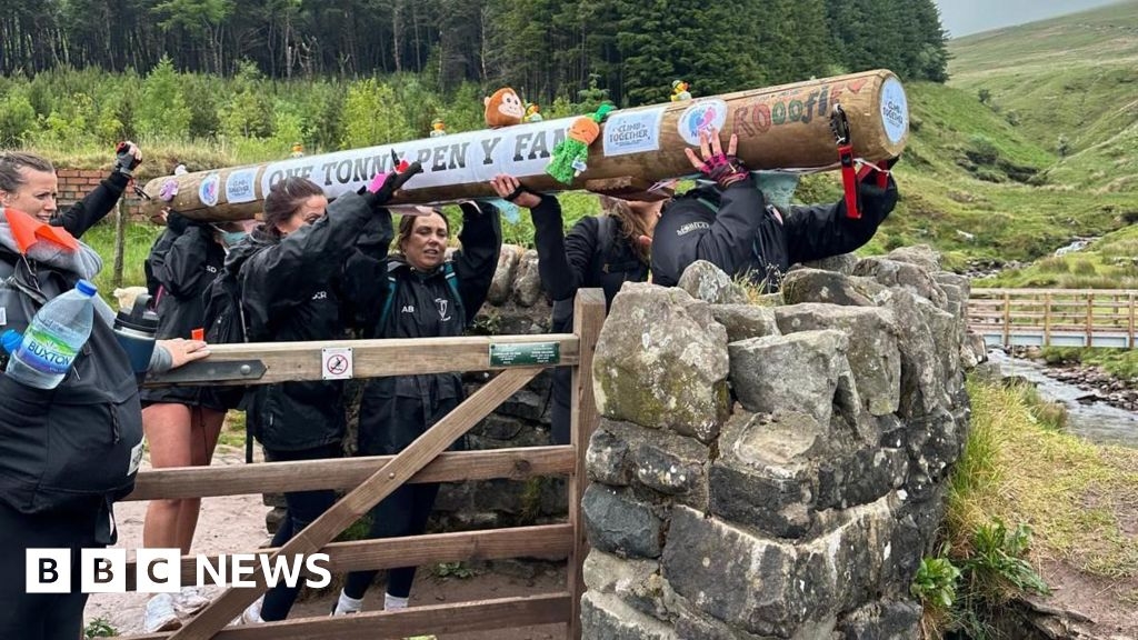 Yate group lugs gym equipment to Pen y Fan summit for charity