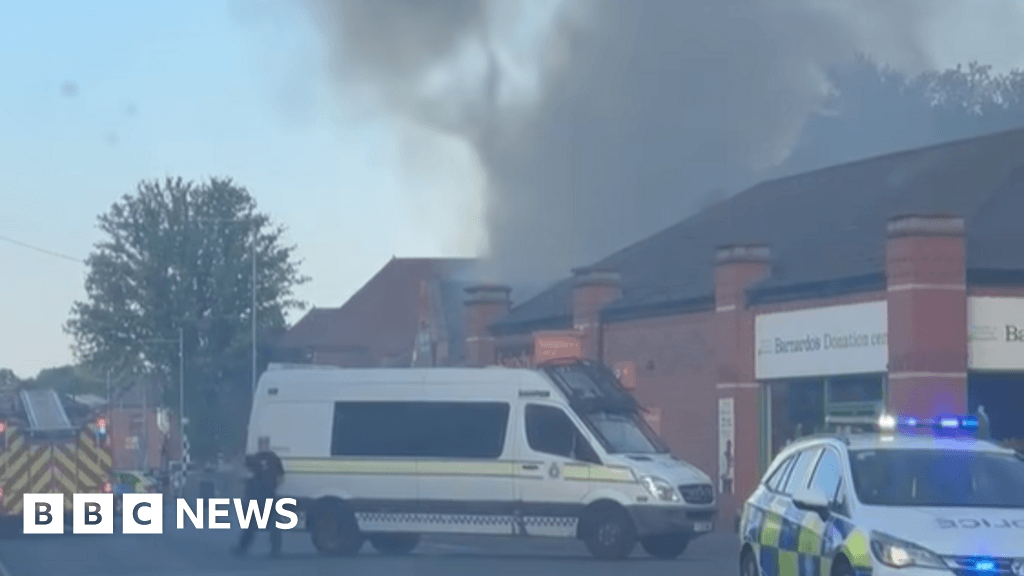 Crews tackle fire at former Worksop vet centre