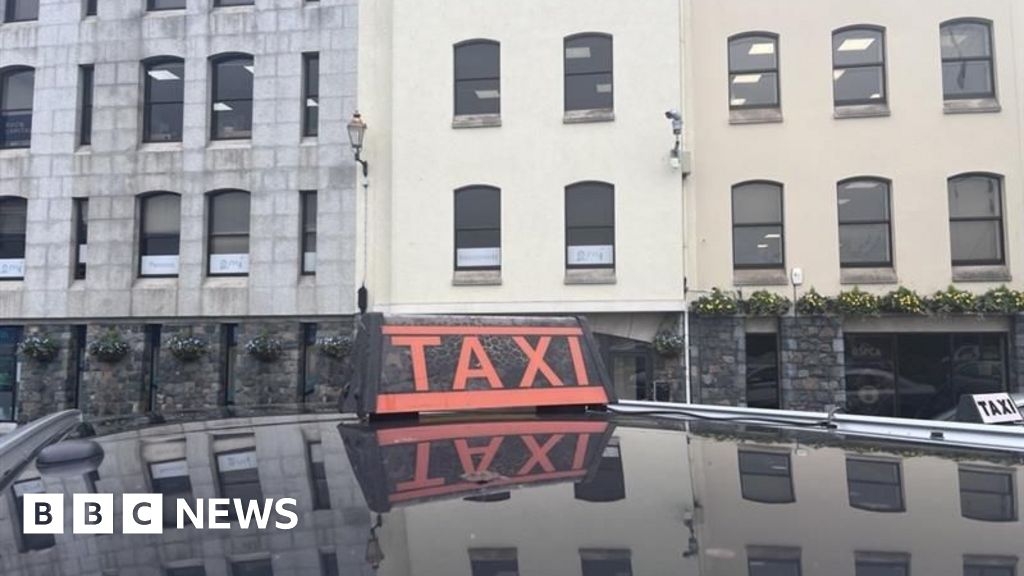 Guernsey Police warn public about unlicensed taxi dangers