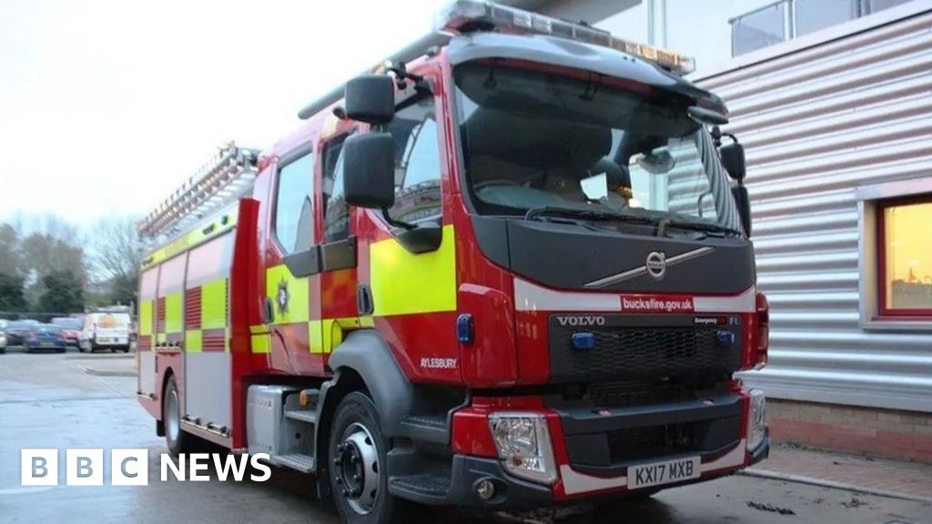 Fire crews tackle large warehouse blaze in High Wycombe overnight
