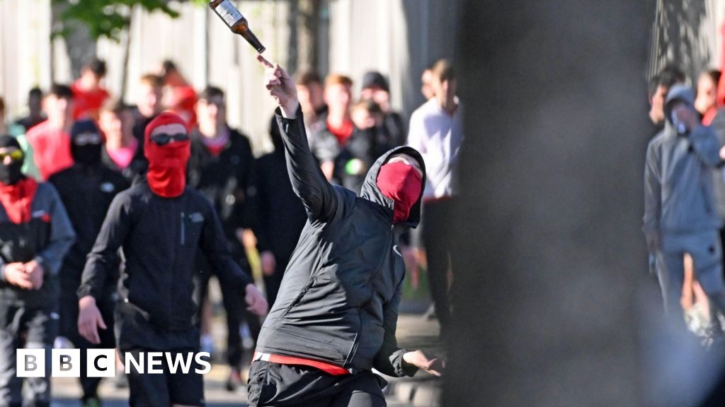 Irish Cup: Cliftonville Football Club condemns disorder after final