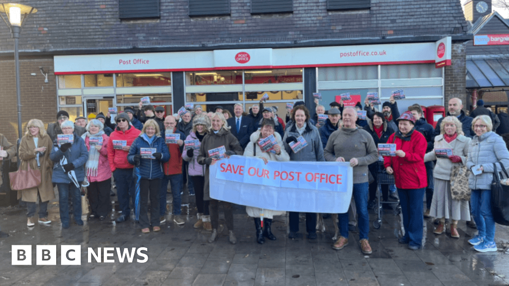 Poulton-le-Fylde post office saved after campaign by residents