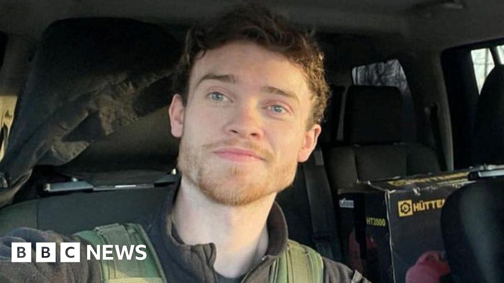 Hell Jumper: Ukraine war documentary about Chris Parry wins award