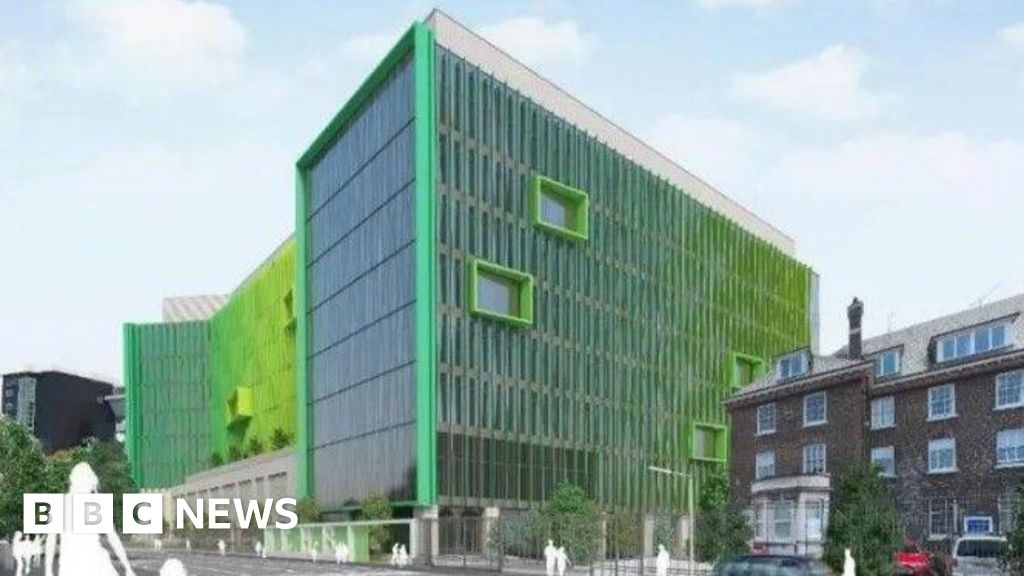 Belfast: Firm pulls out of new children's hospital project