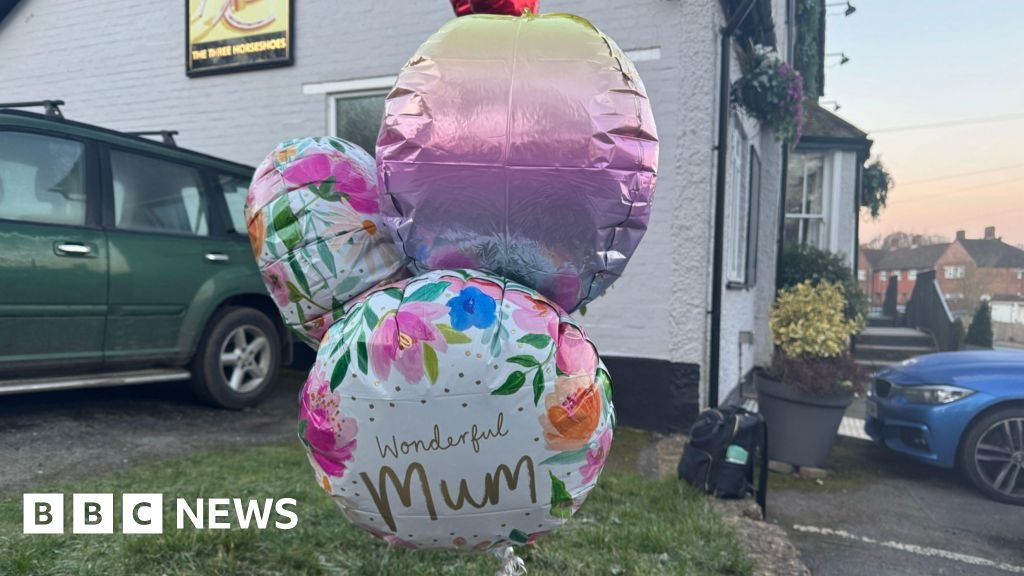 Knockholt: Tributes to woman killed in Valentine's Day shooting