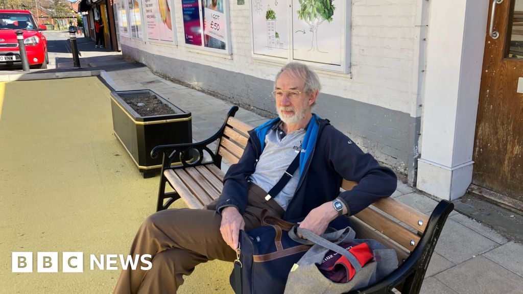 Kenilworth's bright yellow road makeover dubbed 'custard corner'