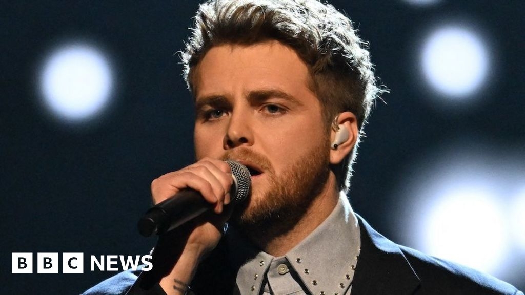 BBC News quiz of the week: What's Alex Warren's record-breaking number one hit called?