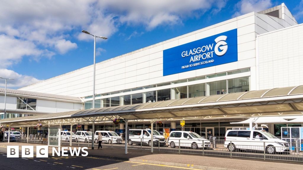Summer strike threat at Glasgow and Edinburgh airports over pay