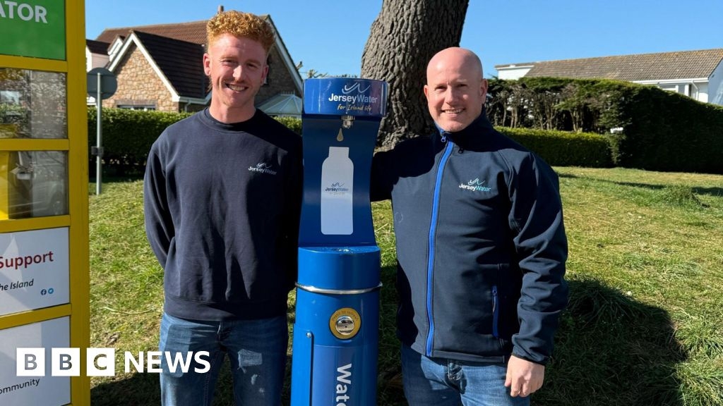 Free water bottle refill fountain installed in Jersey