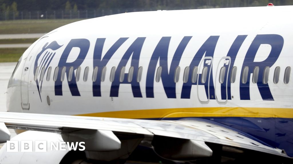 Ryanair: 'Disruptive' passengers to face fines of £500