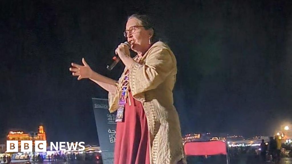 Glastonbury bards become storytelling Guinness World Record holders