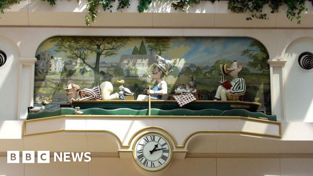 Three Men in a Boat clock to return in Walsall