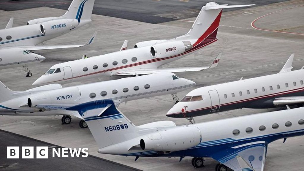 New road and hangers for Blackpool Airport approved