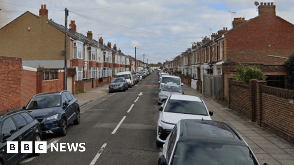 Murder arrests after woman found dead in Portsmouth