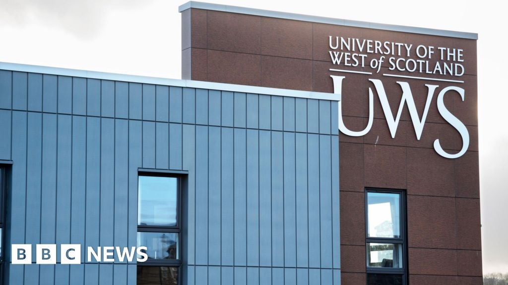 University of West of Scotland to cut 75 jobs