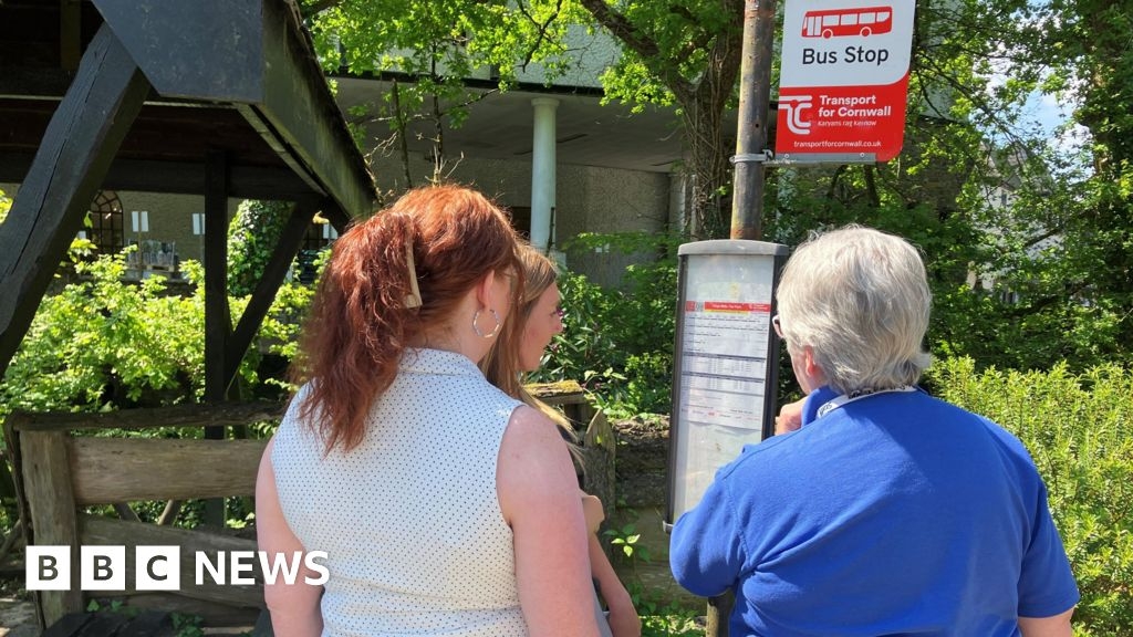 Trago Mills loses staff as bus bosses drop Bodmin route