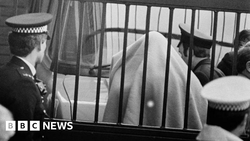 Sex attacker Malcolm 'The Fox' Fairley died from heart attack