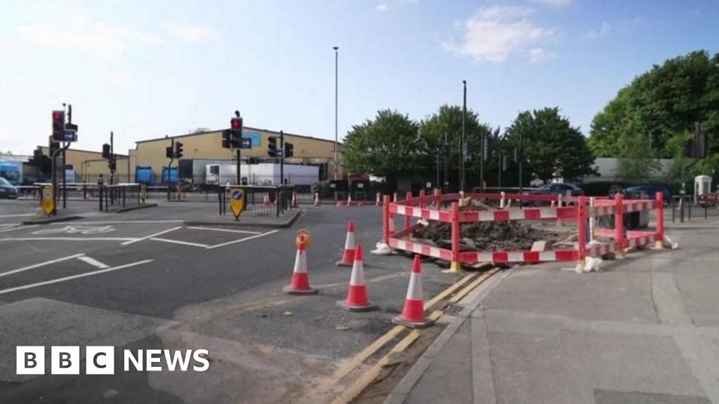 Hull Princes Avenue junction to reopen after water main leak