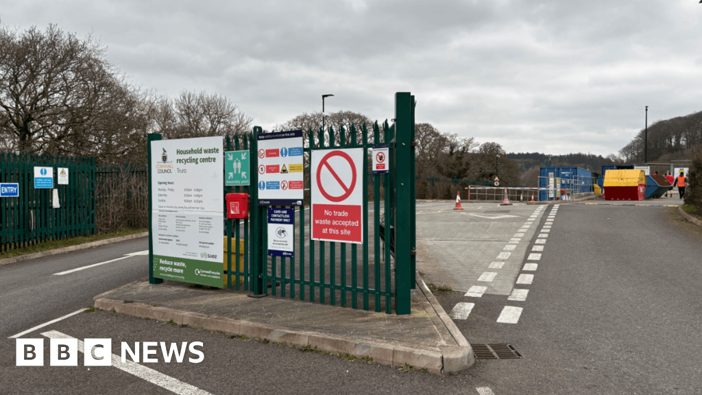 Cornwall: Staff 'punched in guts' by mooted recycling centre cuts