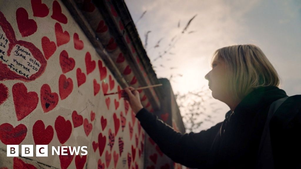 Covid memorial wall: Friends of the Wall mark five years on