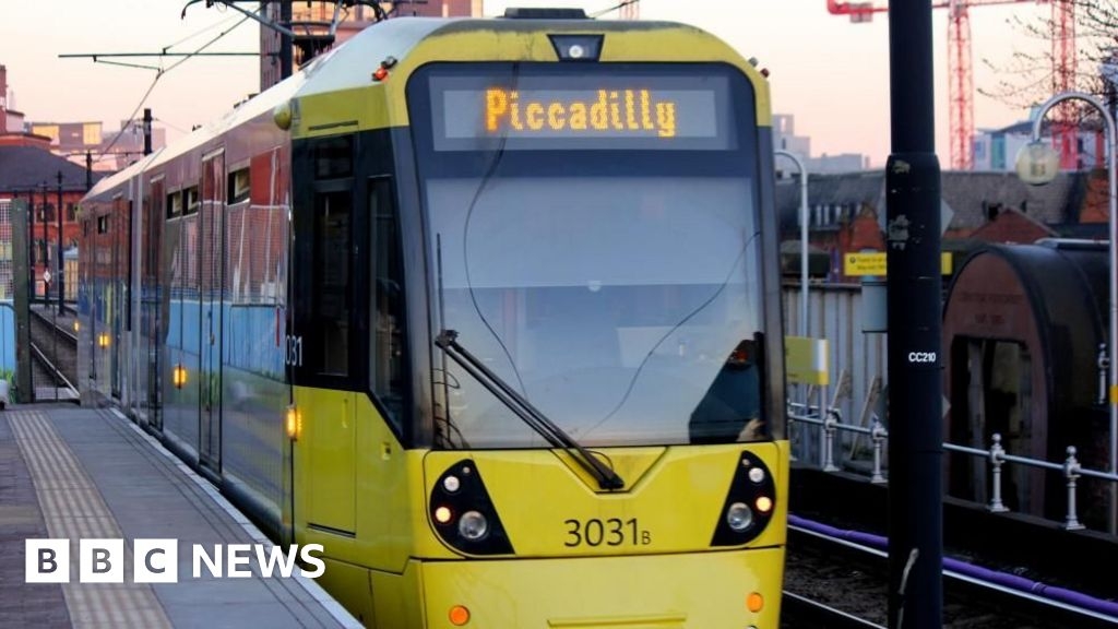 Manchester city centre tram disruption during Oasis and Parklife