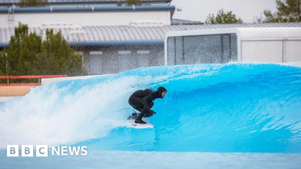 Enfield: Plans progress for London artificial surfing lake