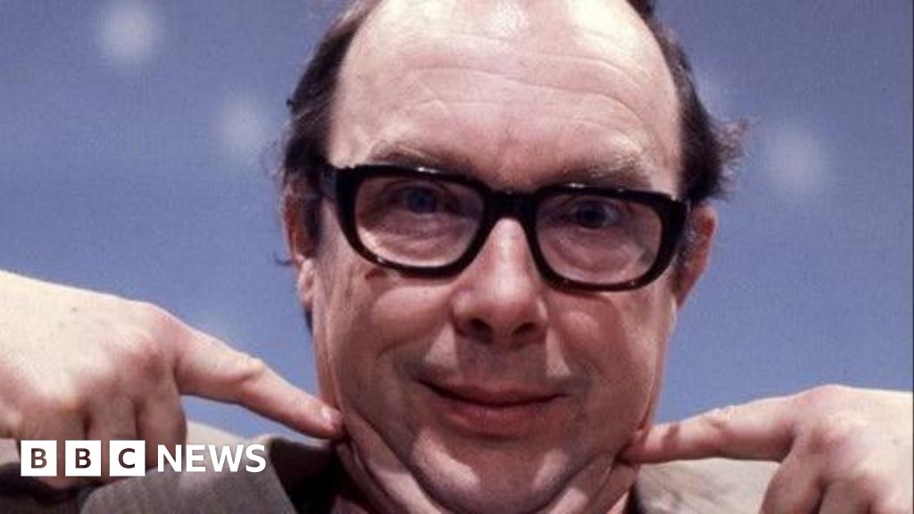 Eric Morcambe: Display gives 'glimpse behind the glasses' of comedian