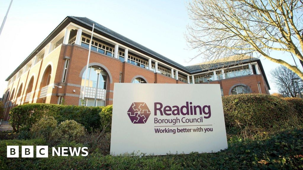 Reading children's services: Council votes to take back in-house