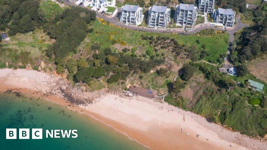 Jersey cafe owner plans to repair crumbling sea wall