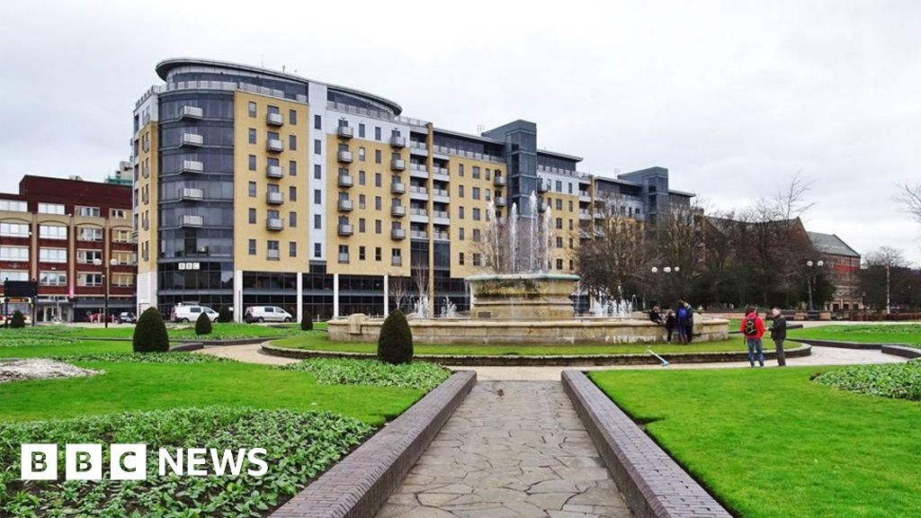 BBC's Hull building submits plans to change unsafe cladding