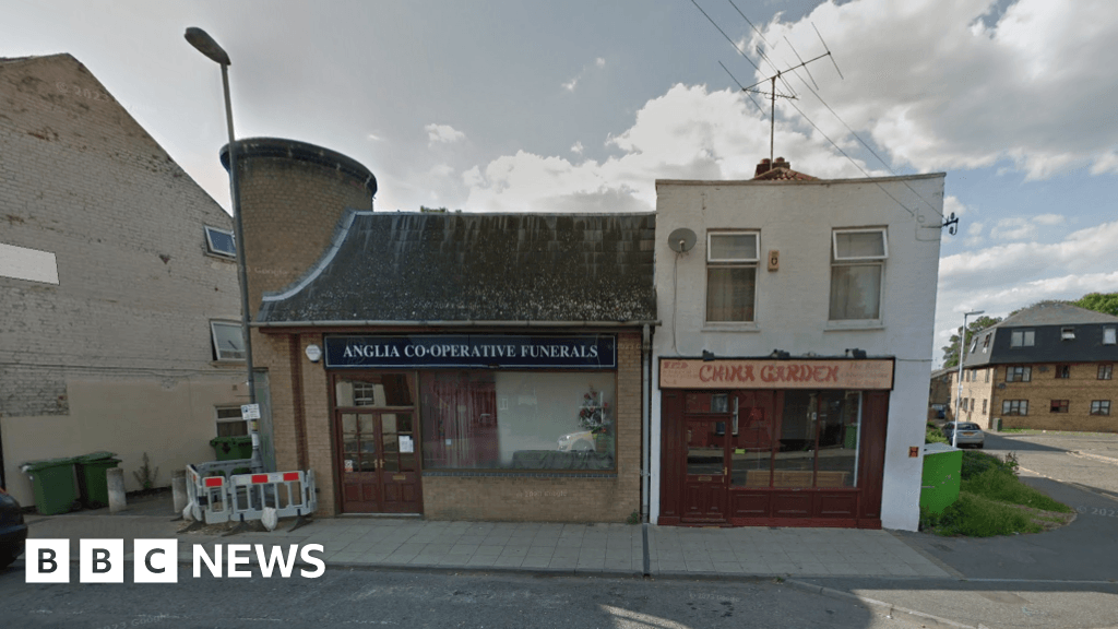 Former Wisbech funeral directors base to become café and flats