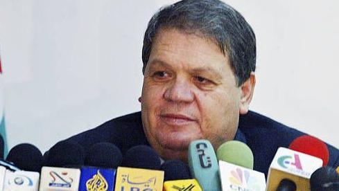 من هو روحي فتوح الذي سيتولى رئاسة السلطة الفسطينية حال شغور المنصب؟