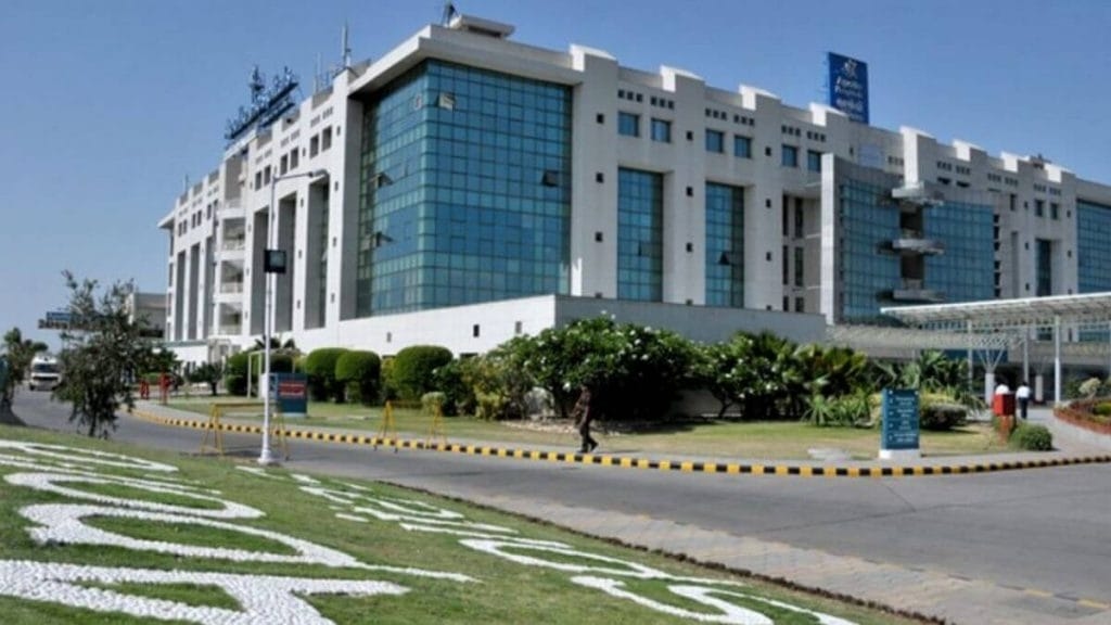 Apollo Hospitals shares rallies 5% as Q1 net profit jumps 42% YoY