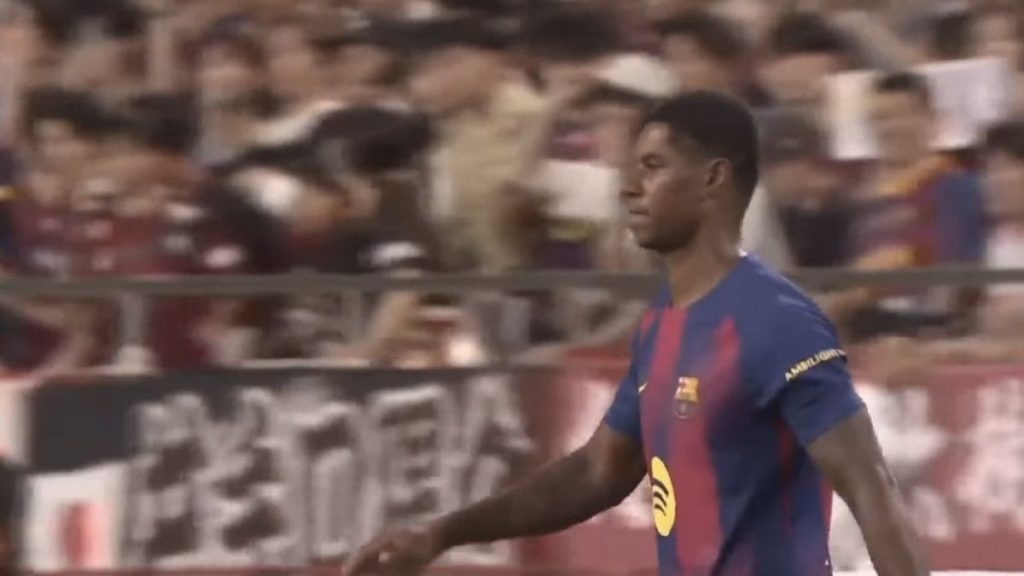 Marcus Rashford enters the pitch, makes Barcelona debut against Vissel Kobe