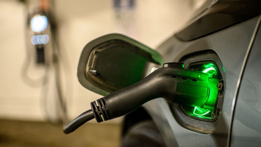 Public EV charging stations in India reach 29,277; Rs 2,000 crore allocated for expansion