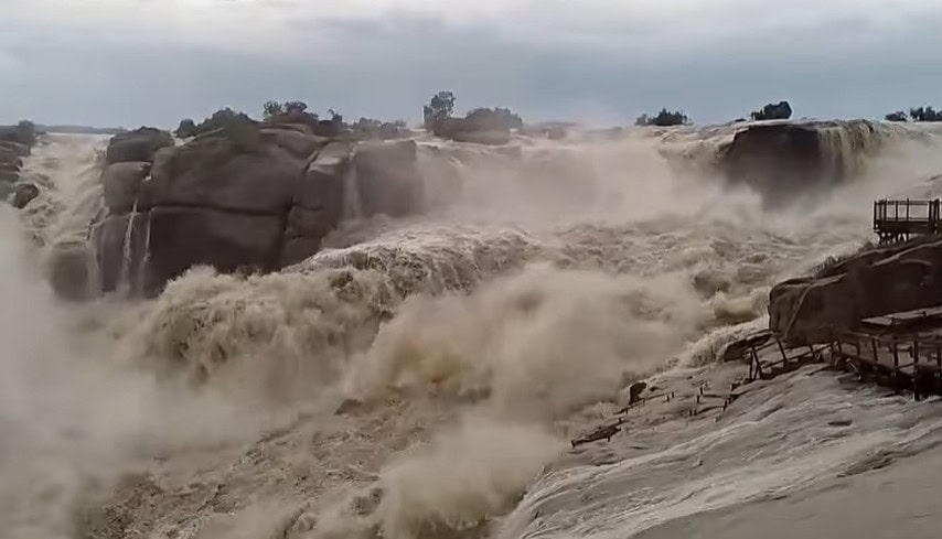 Watch: Parts of Augrabies Falls National Park closed as water levels surge