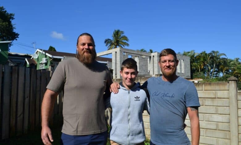 Geyser sparks ceiling fire: Quick-thinking Empangeni neighbours save family